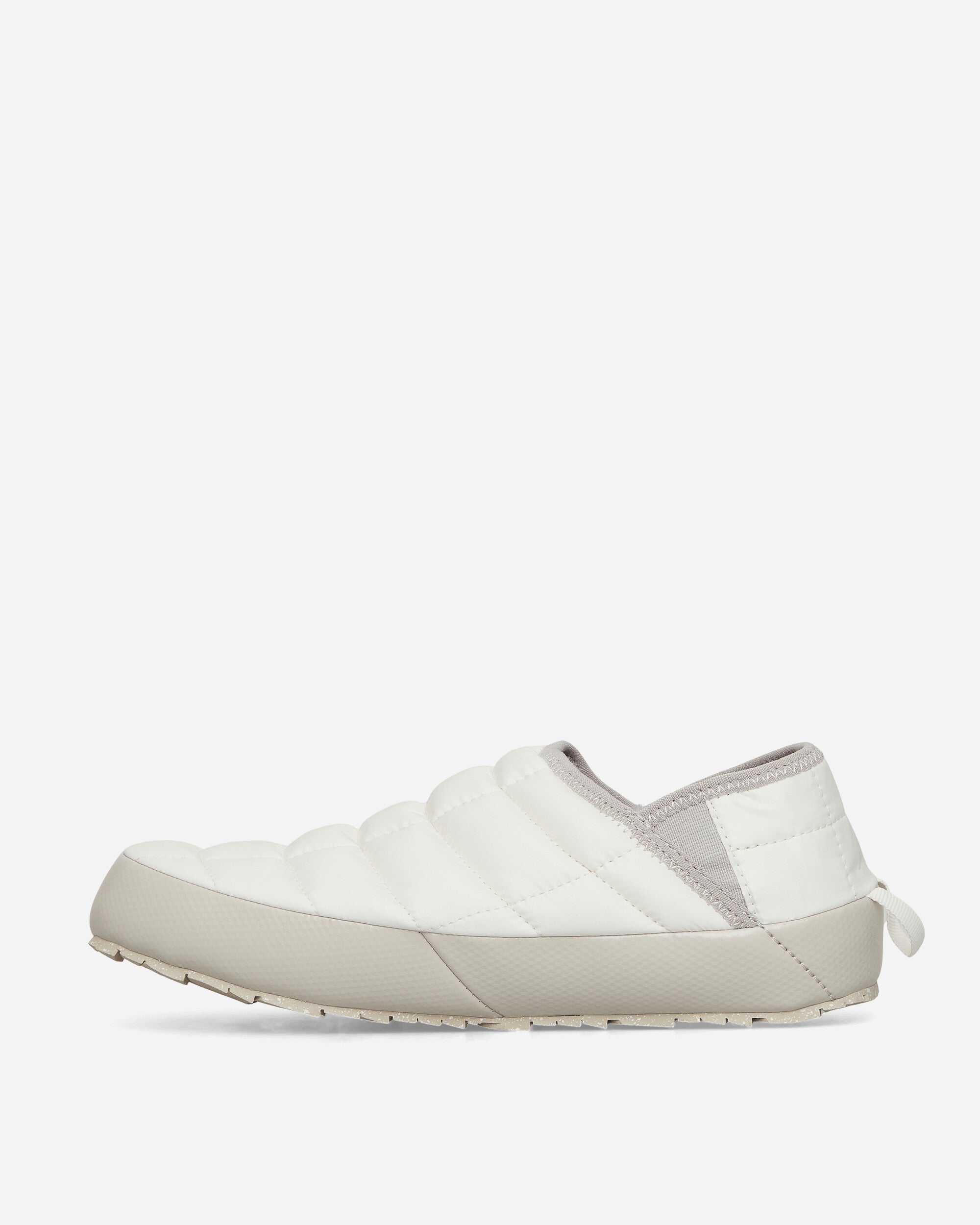 The North Face Wmns Women’S Thermoballtm Traction Mule V Gardenia White/Silver Grey Sandals and Slides Sandals and Mules NF0A3V1H 32F1