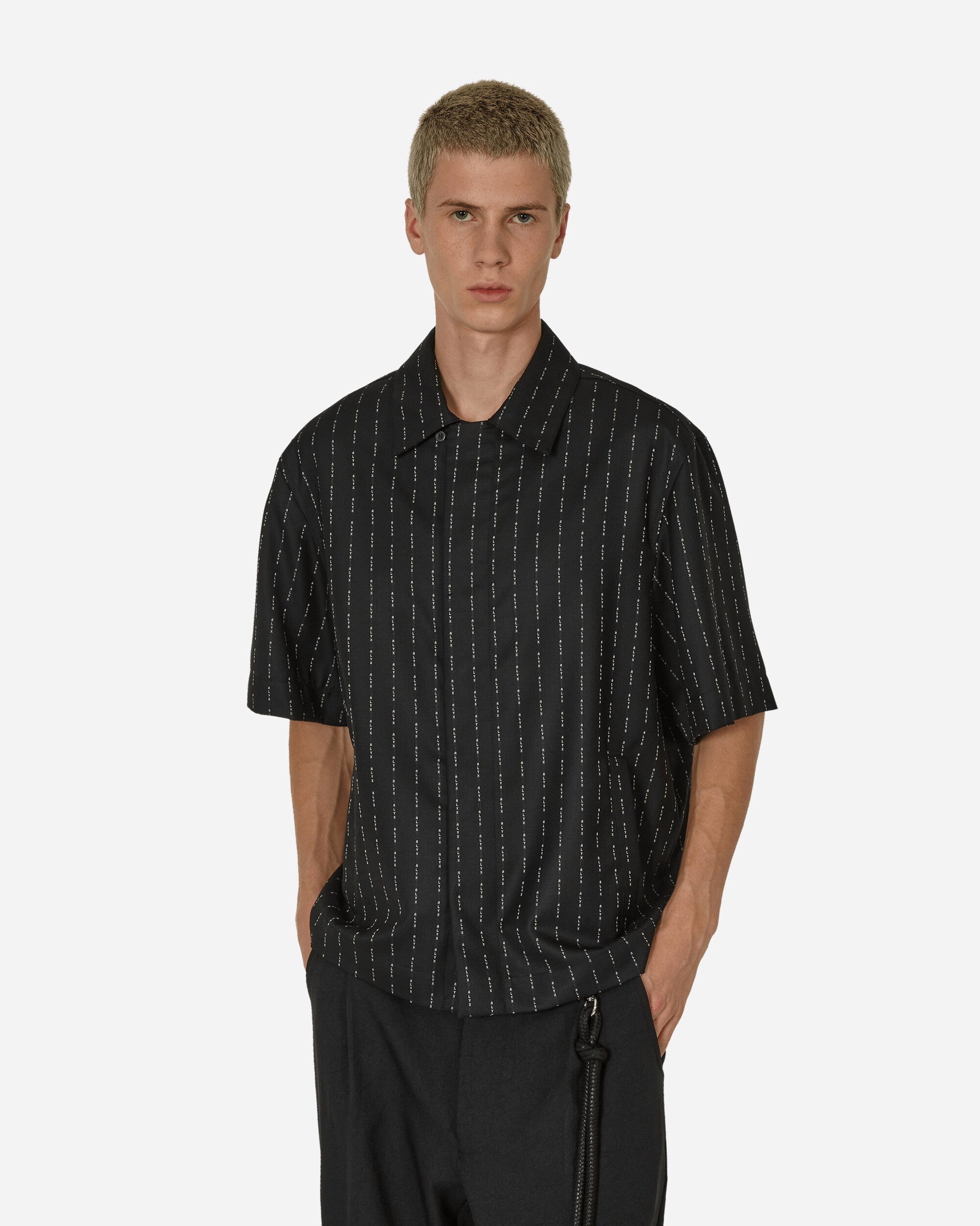 1017 ALYX 9SM Pinstripe S/S Shirt Black/White Shirts Shortsleeve Shirt AAMSH0189FA06 MTY0001